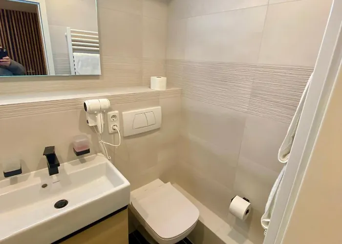 Restaurant Unikat فندق زلتنغن راختخ